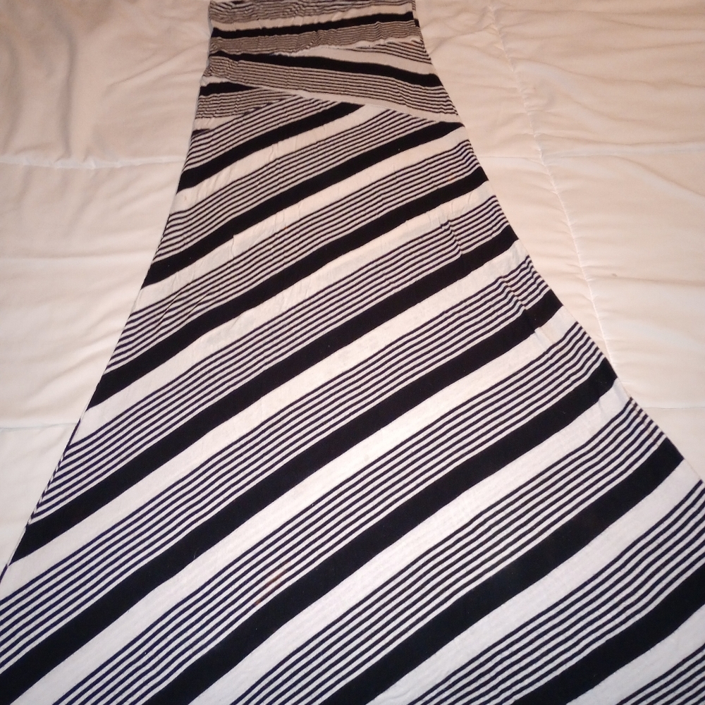 Monteau size small white and black